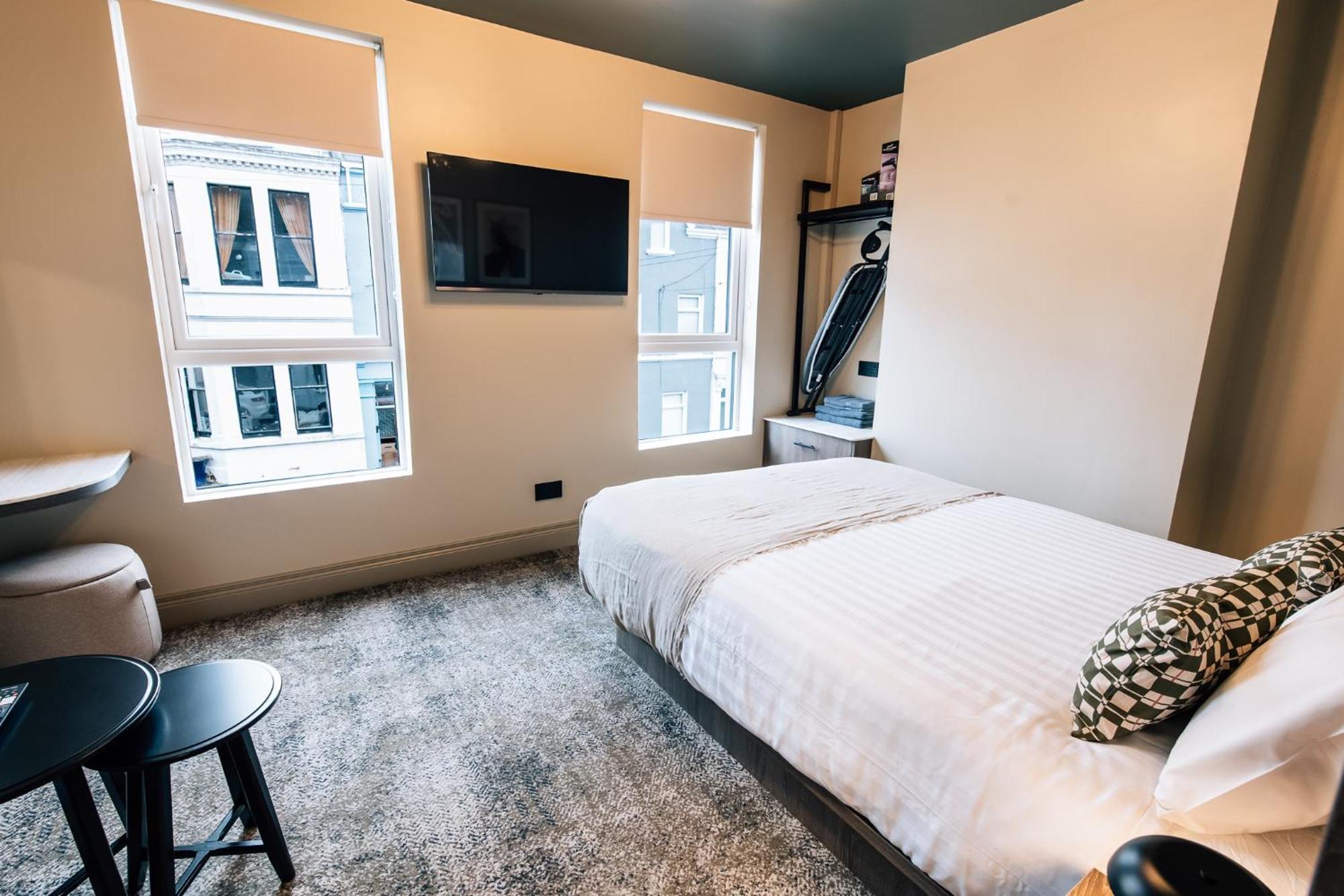 Hotel The Nines à Bangor  Extérieur photo